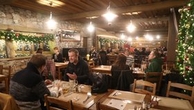Restaurace a hospody v Česku těsně před dalším zavřením (17. 12. 2020)