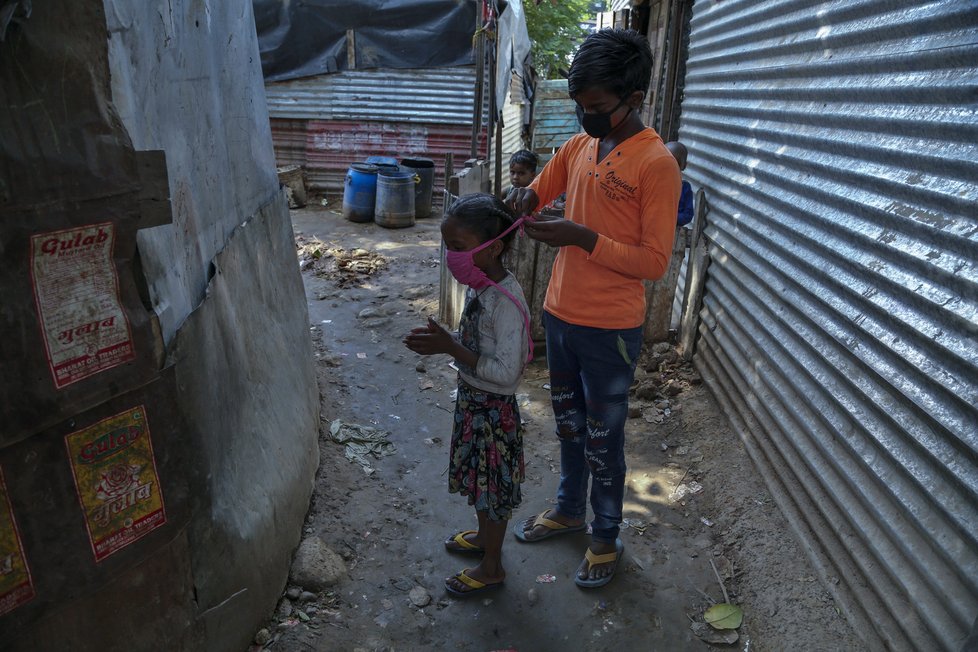„Covidoví“ sirotci jsou dalším smutným následkem koronaviru v Indii