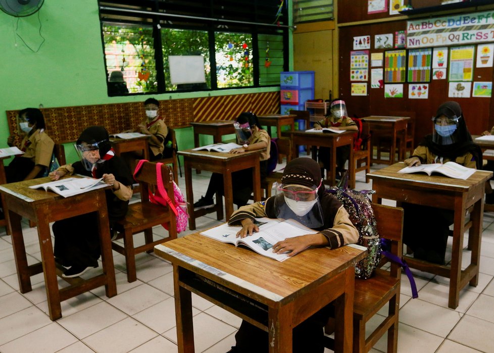Koronavirus v Indonésii: Znovuotevření škol v Jakartě