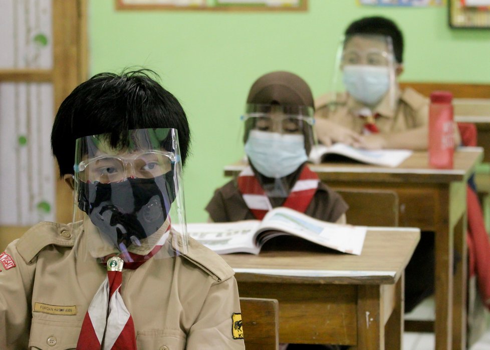 Koronavirus v Indonésii: Znovuotevření škol v Jakartě