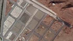 Satelitní snímky ukazují masový hrob u íránského města Qom, (13.03.2020).