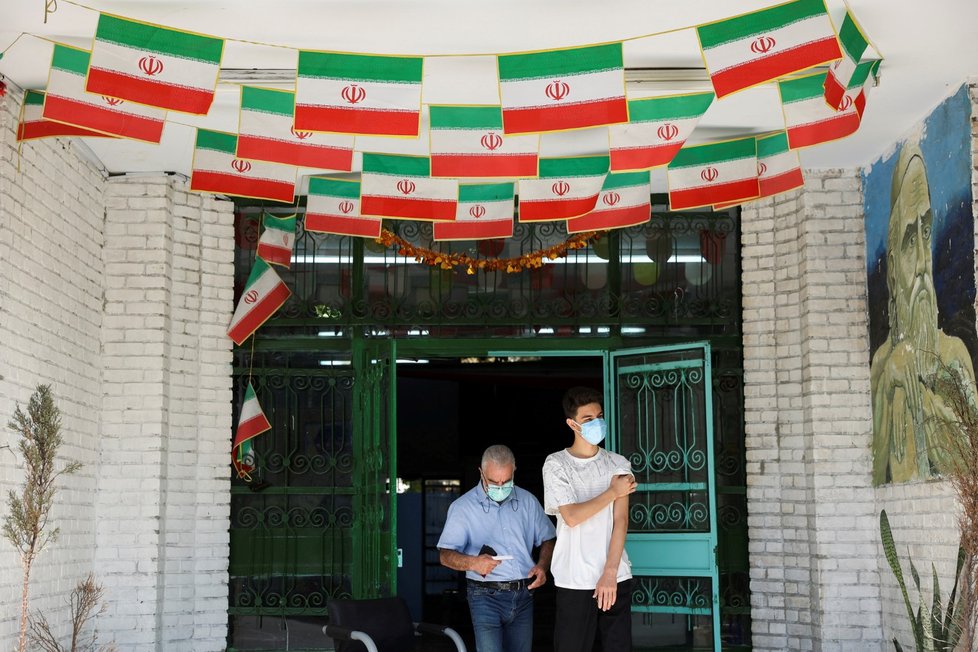 Očkování teenagerů v Íránu