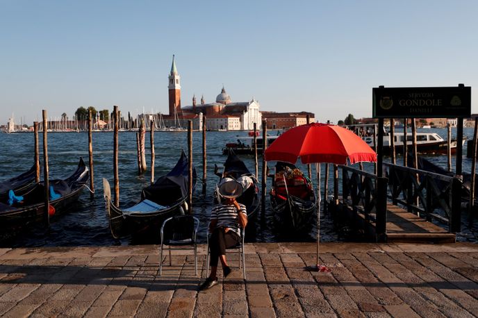 Pandemie tvrdě dopadla na italský turistický ruch. V Benátkách je jen zlomek turistů.