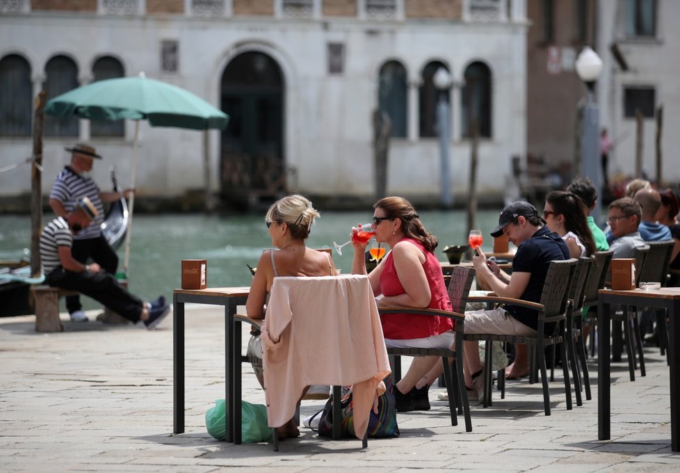Život v Benátkách se vrací do normálu.