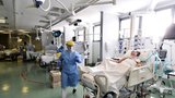 Chřipka a covid drtí Itálii. V nemocnicích chybí lůžka, kritický stav je v Římě 