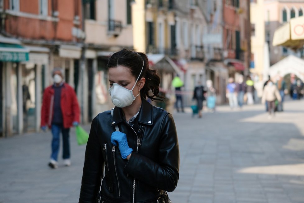 Koronavirus v Itálii: V zemi došlo k uvolnění restrikcí, pro lidi se otevřely obchody a trhy, (14.04.2020).