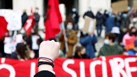 Protesty proti restrikcím v Itálii