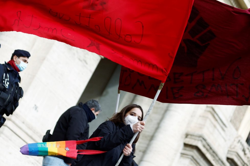 Protesty proti restrikcím v Itálii