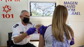 Koronavirus v Izraeli: Vakcinace mladistvých