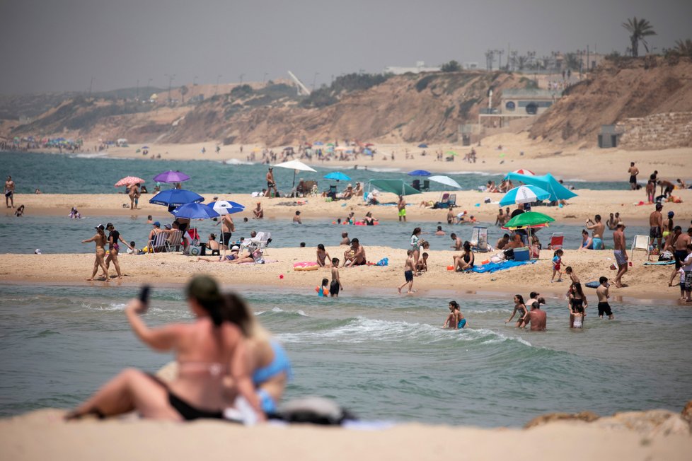 Izraelské pláže v době pandemie koronaviru, (16.05.2020).