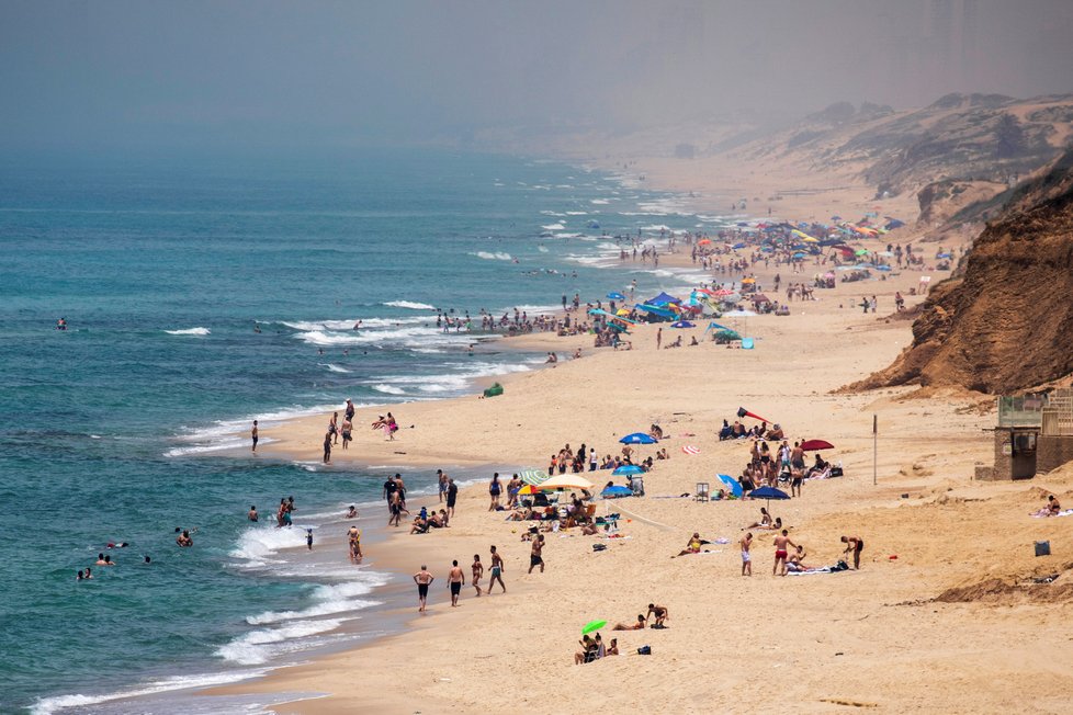 Izraelské pláže v době pandemie koronaviru, (16.05.2020)