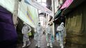 Preventivní opatření v jihokorejském Tegu před šířením nového koronaviru 