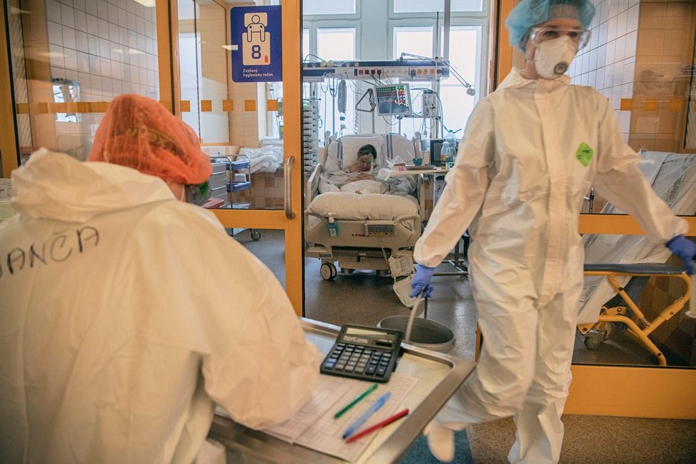Fotoreportérka Alžběta Jungrová nafotila ve Všeobecné fakultní nemocnici pacienty, kteří onemocněli koronavirem.