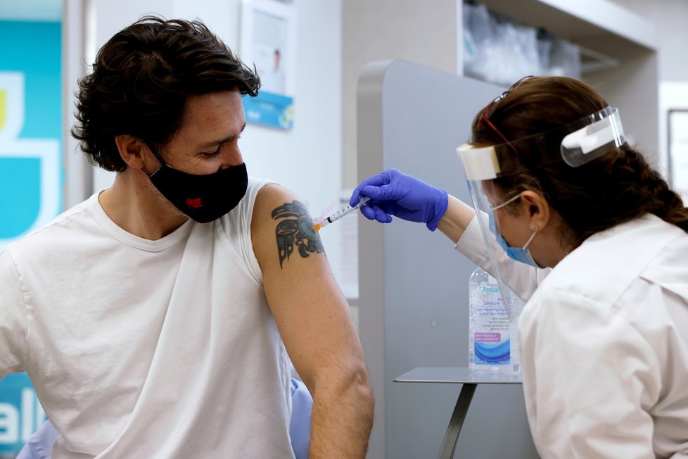 Koronavirus v Kanadě: Očkování dostal už i premiér Justin Trudeau.