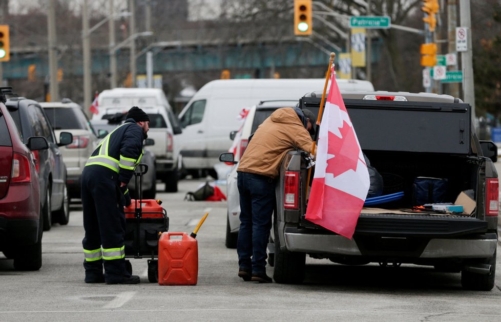 Koronavirus v Kanadě: Protesty kamioňáků pokračují, (11.02.2022).