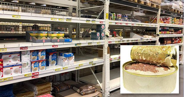 Češi kvůli koronaviru vykoupili konzervárny. Mizí i bojové jídlo z army shopů