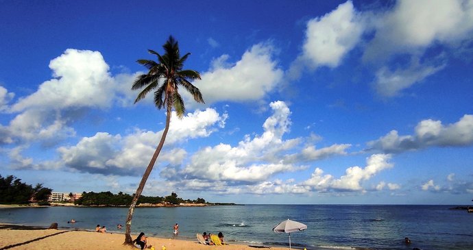 Rozvolnění na Kubě: Po měsících se otevřely i pláže v Havaně (podzim 2021).