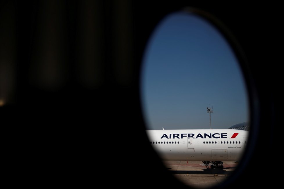 Letadla společnosti Air France odstavená kvůli koronavirové krizi.