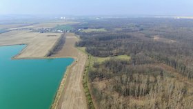 Policie a armáda střeží hranice zakázané karanténní zóny na Litovelsku a Uničovsku.