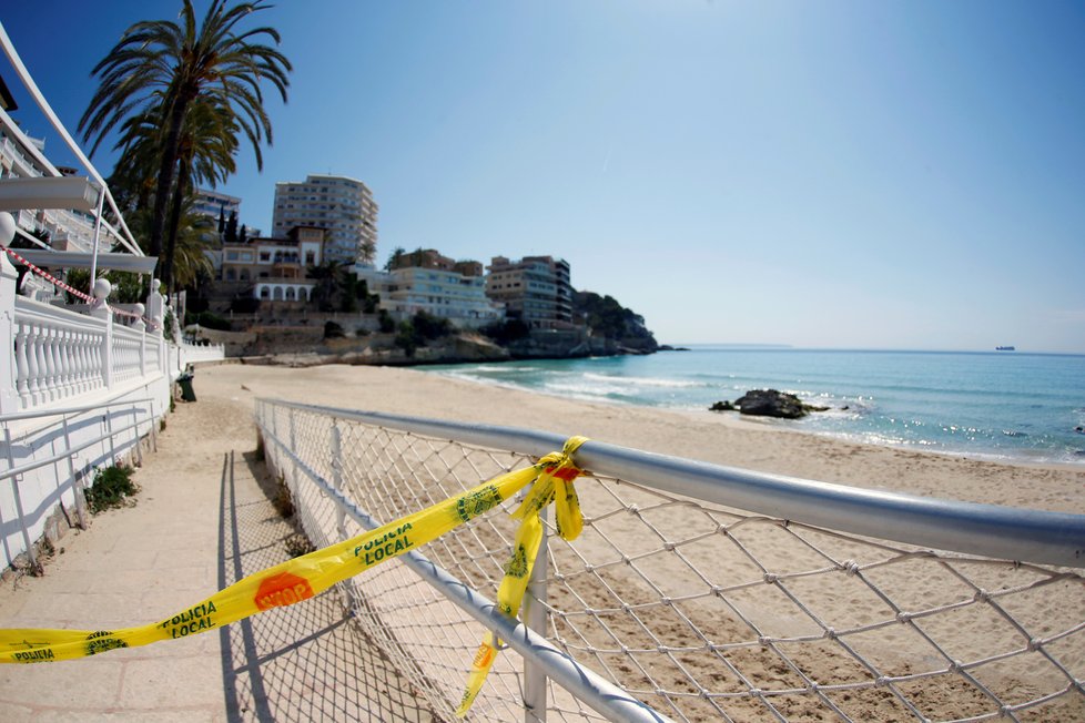 Mallorca a další Baleárské ostrovy jsou kvůli pandemii koronaviru zcela vylidněné, (24.04.2020).