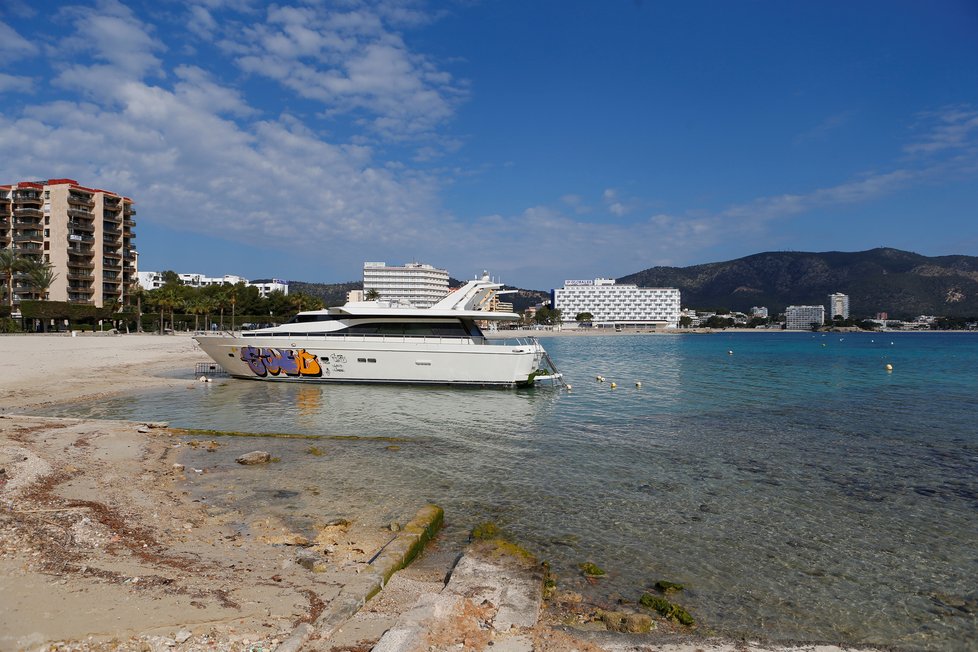 Mallorca a další Baleárské ostrovy jsou kvůli pandemii koronaviru zcela vylidněné, (24.04.2020).