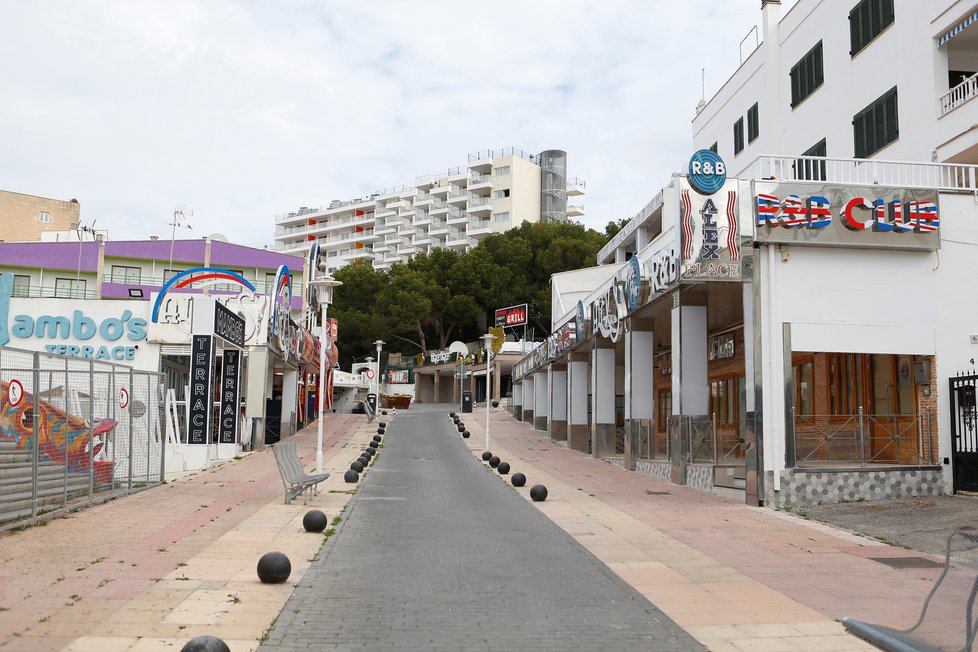 Mallorca a další Baleárské ostrovy jsou kvůli pandemii koronaviru zcela vylidněné, (24.04.2020).