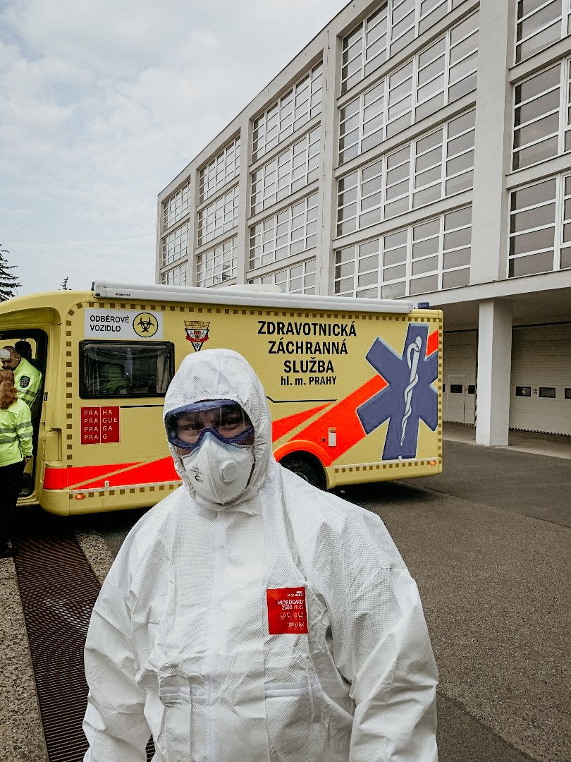 Medik, který jezdí s odběrovou sanitkou