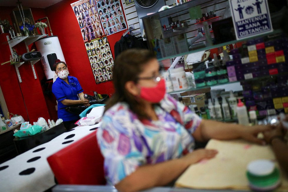 Koronavirus v Mexiko: Takhle vypadá provoz v kosmetických salonech a kadeřnictvích.