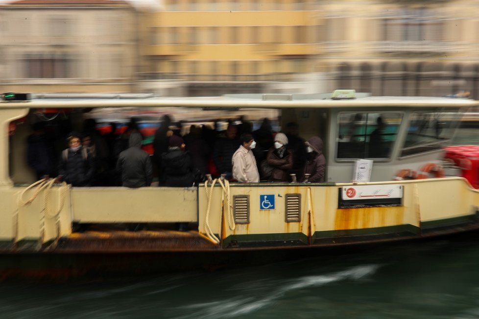 Benátky jsou téměř vylidněné kvůli hrozbě koronaviru (2.3.2020)