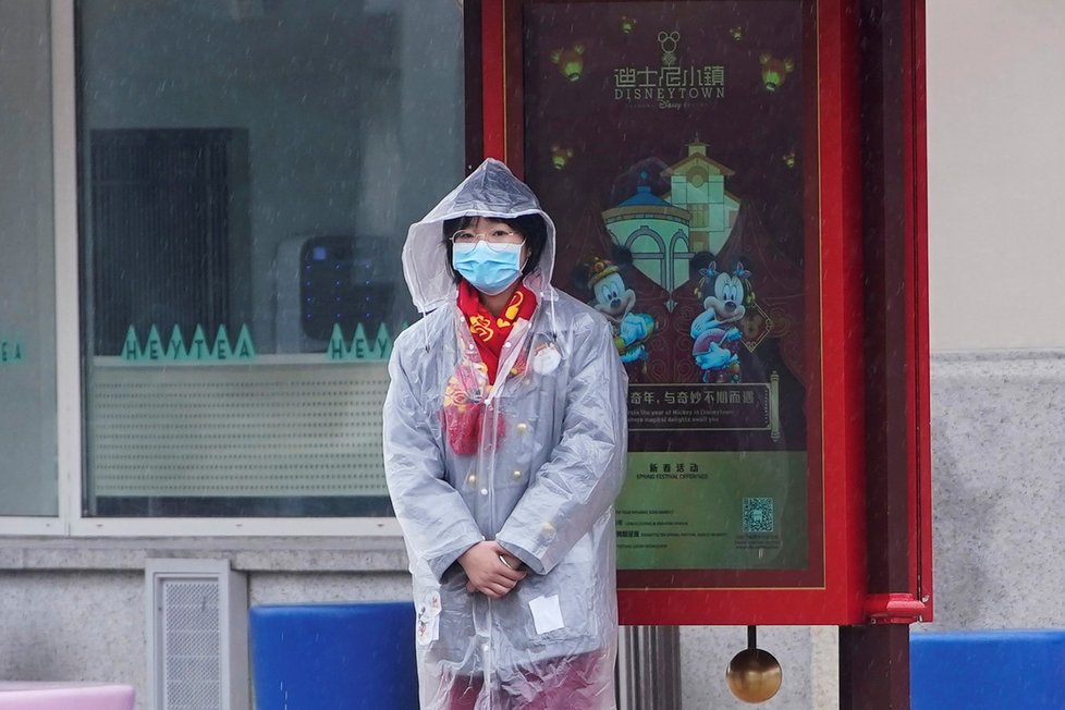 V Číně zavírají veřejná místa z důvodu rizika nákazy koronavirem