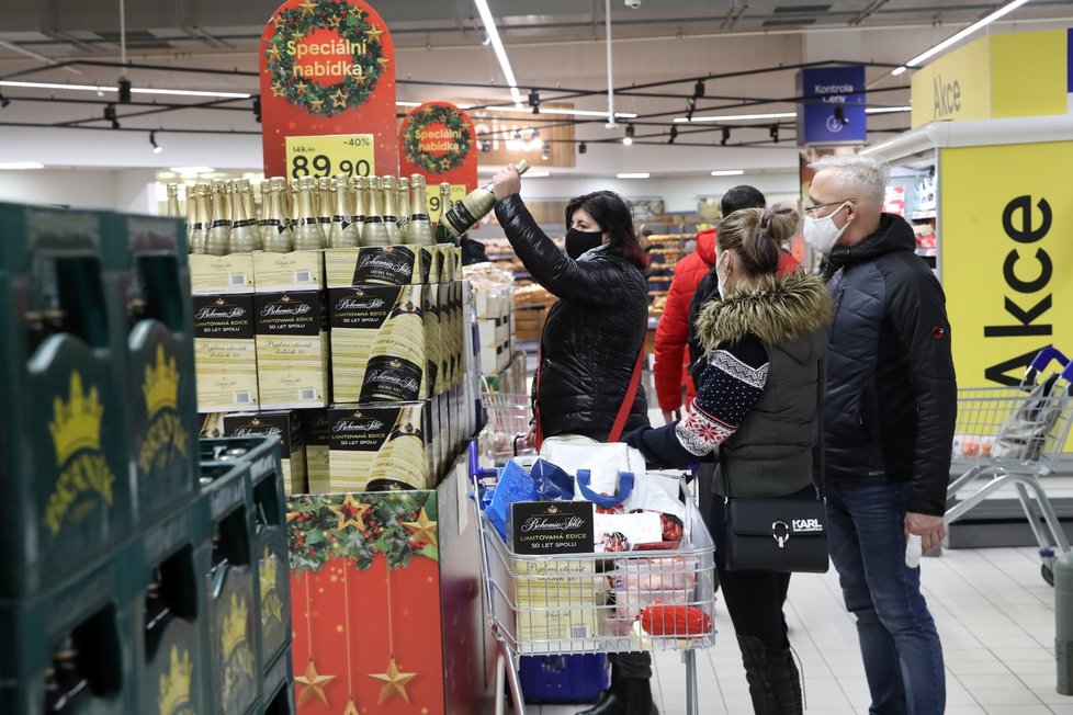 Nákupy v českých obchodech v době covidové