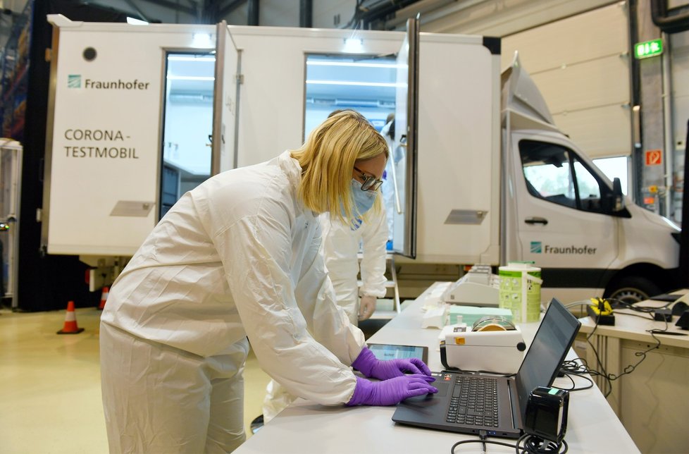 Testování na koronavirus v německých Drážďanech