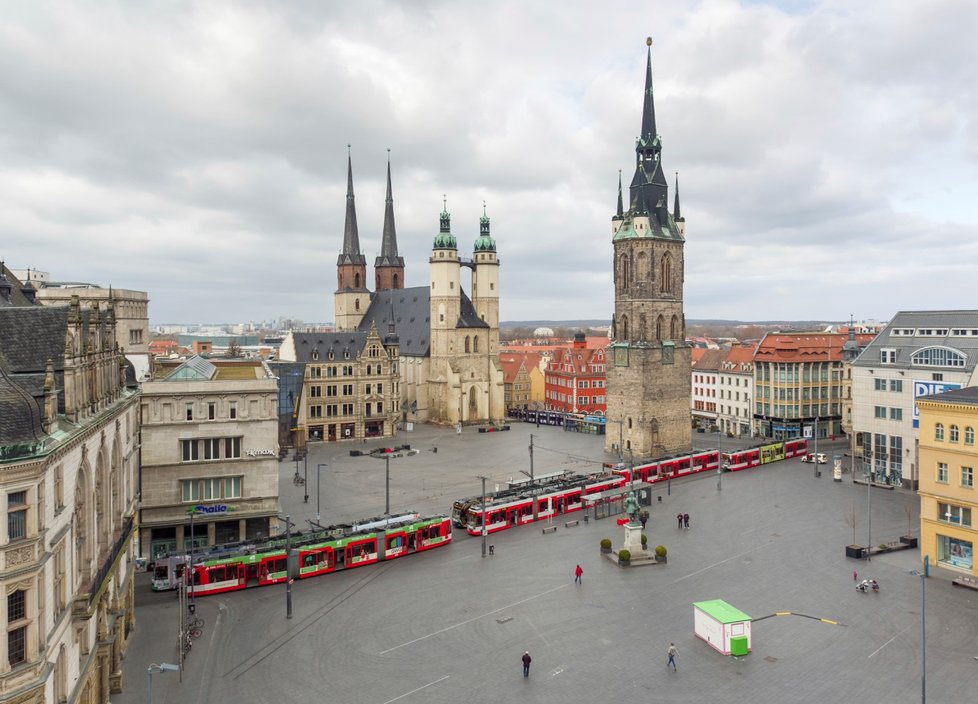 Liduprázdné město Halle v Německu (29. 3. 2020)