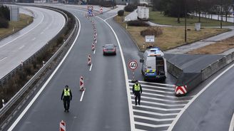Němci zvažují zavedení kontrol na hranici s Českem. Zpřísnění projednají ve čtvrtek