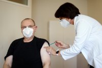 Lockdown jen pro neočkované: Německá země chce při zhoršení stavu zvýhodnit lidi s vakcínou