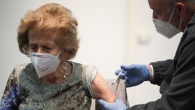 Koronavirus v Německu: V zemi pokračuje očkování.