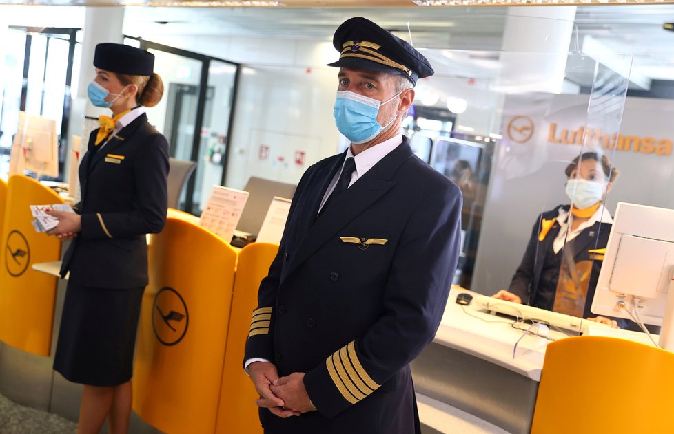 Koronavirus v Německu: Aerolinky Lufthansa provedly zkušební let, ve kterém své pasažéry seznámily se všemi zavedenými opatřeními.