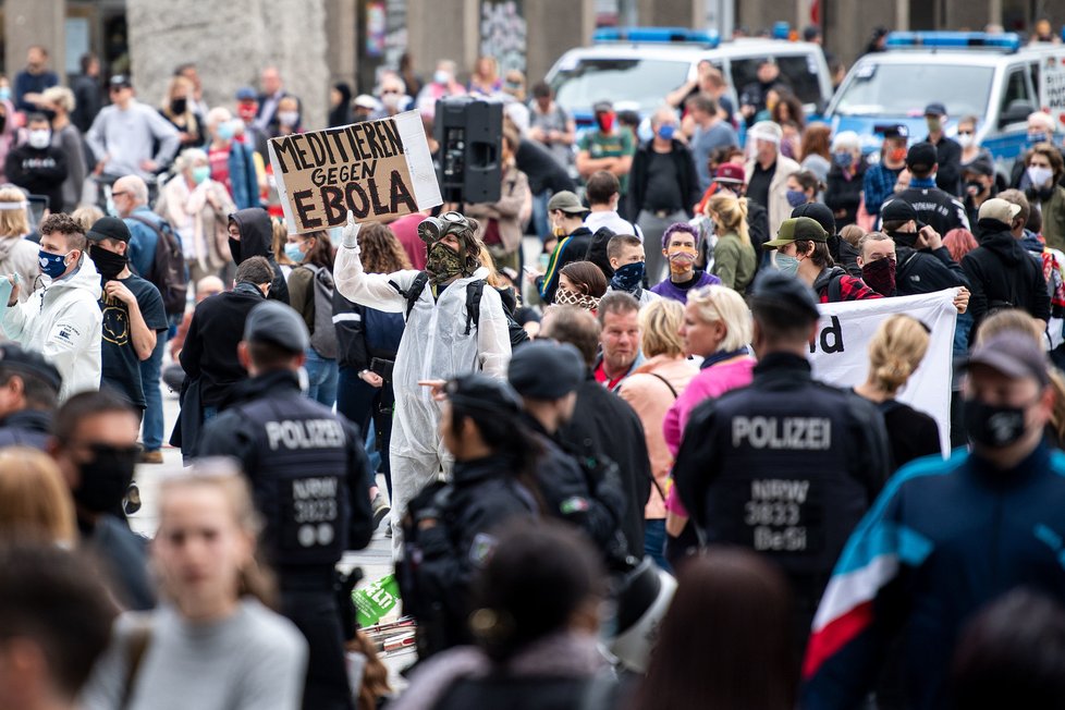 V Německu proběhly protesty proti opatřením přijatým v době pandemie koronaviru. (16.5.2020)