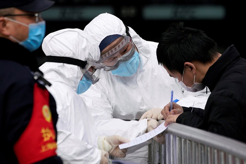 Nemocnice v Číně se kvůli koronaviru nezastaví. (Ilustrační foto)