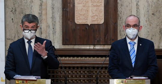 Premiér Andrej Babiš (ANO) a ministr zdravotnictví Jan Blatný (za ANO)