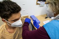 Pracovní povinnost pro středoškoláky! Jižní Morava povolává kvůli koronaviru maturanty