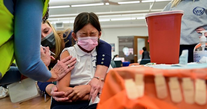 Očkování dětí proti koronavirus v USA