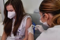 Pavilon 61 v Plzni na Borech: Očkovat proti koronaviru tu chtějí až 500 lidí denně