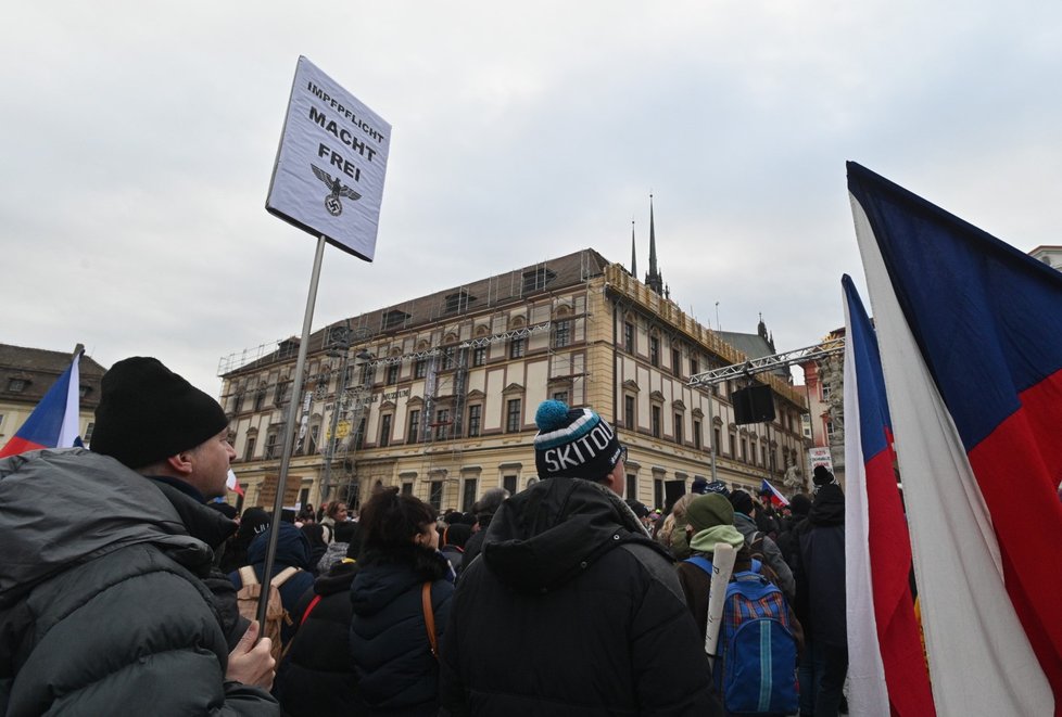 Koronavirus v Česku: Protesty proti povinnému očkování (8.1.2022)
