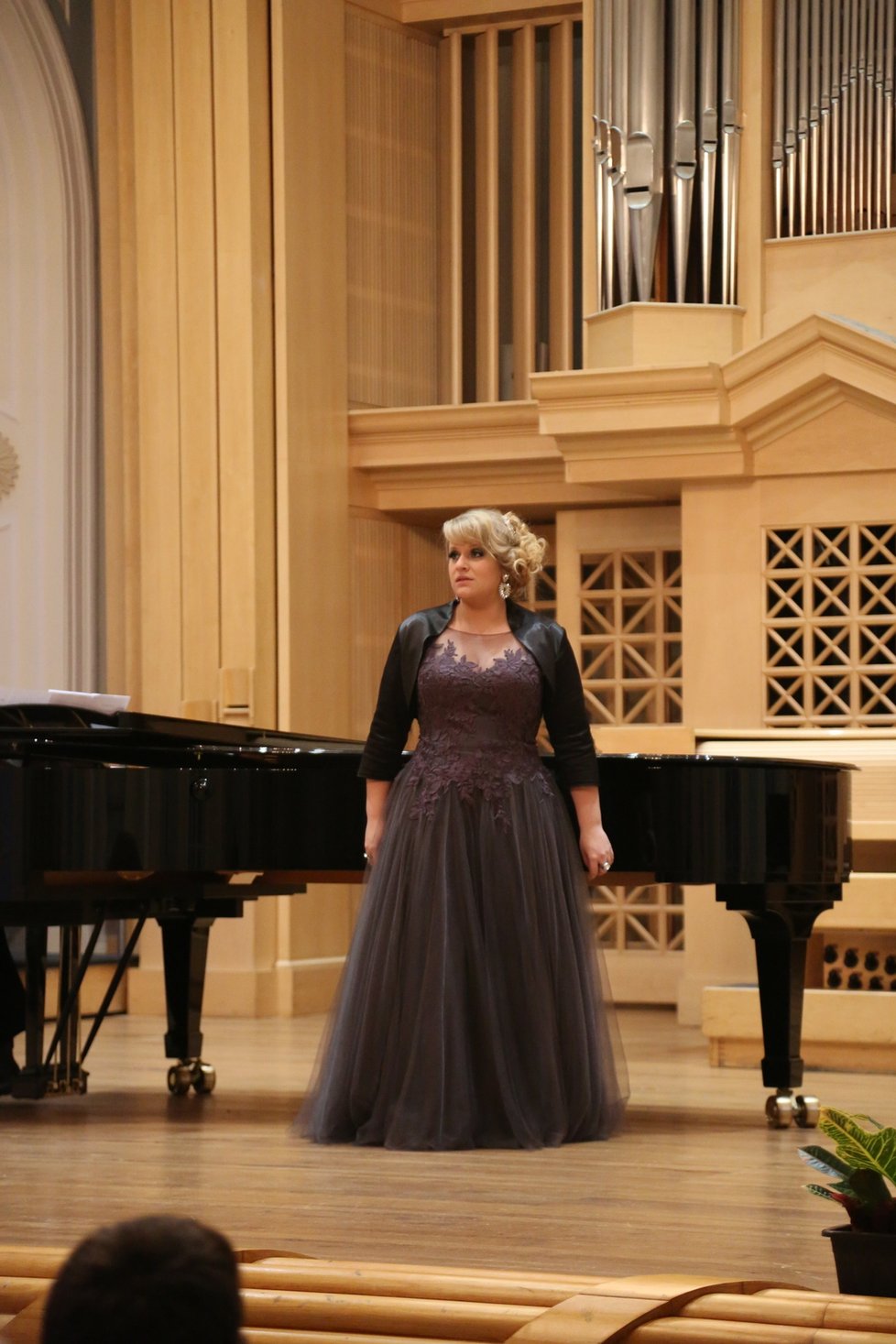 Sopranistka Eliška Gattringerová přišla o všechny koncerty a vystoupení do konce sezony.