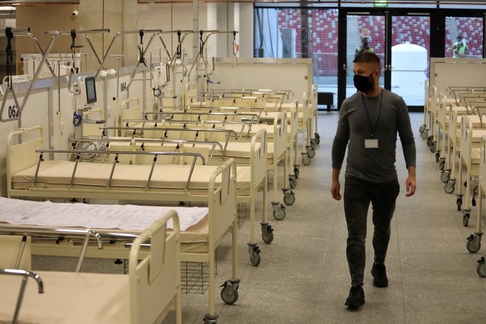 Polní nemocnice během epidemie covidu-19 v Polsku