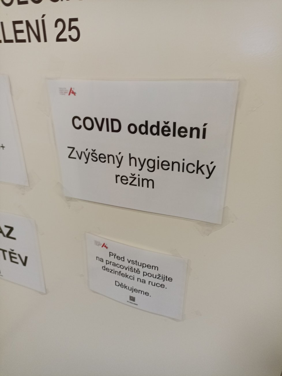 Na dvou covidových odděleních ve FN u svaté Anny bude teď vypomáhat čtveřice brněnských hasičů.