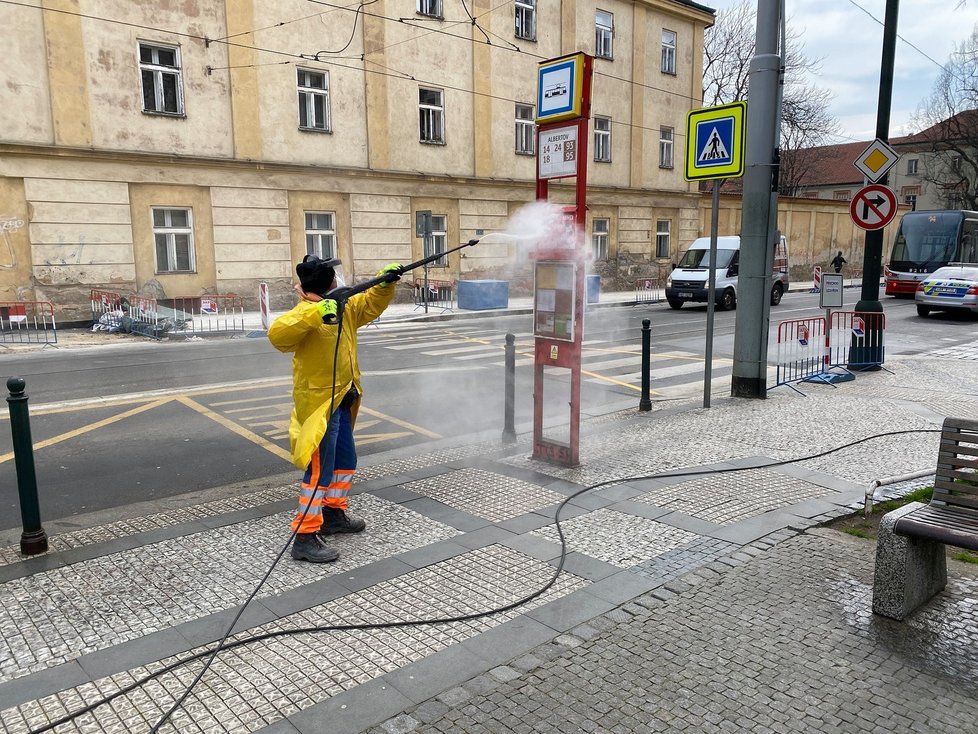 Plošná desinfekce veřejných prostranství