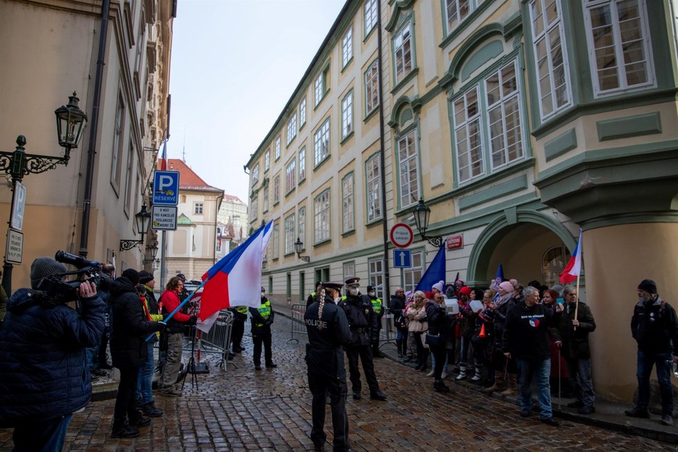 Demonstrace před Polaneckou sněmovnou (1.2.2022)