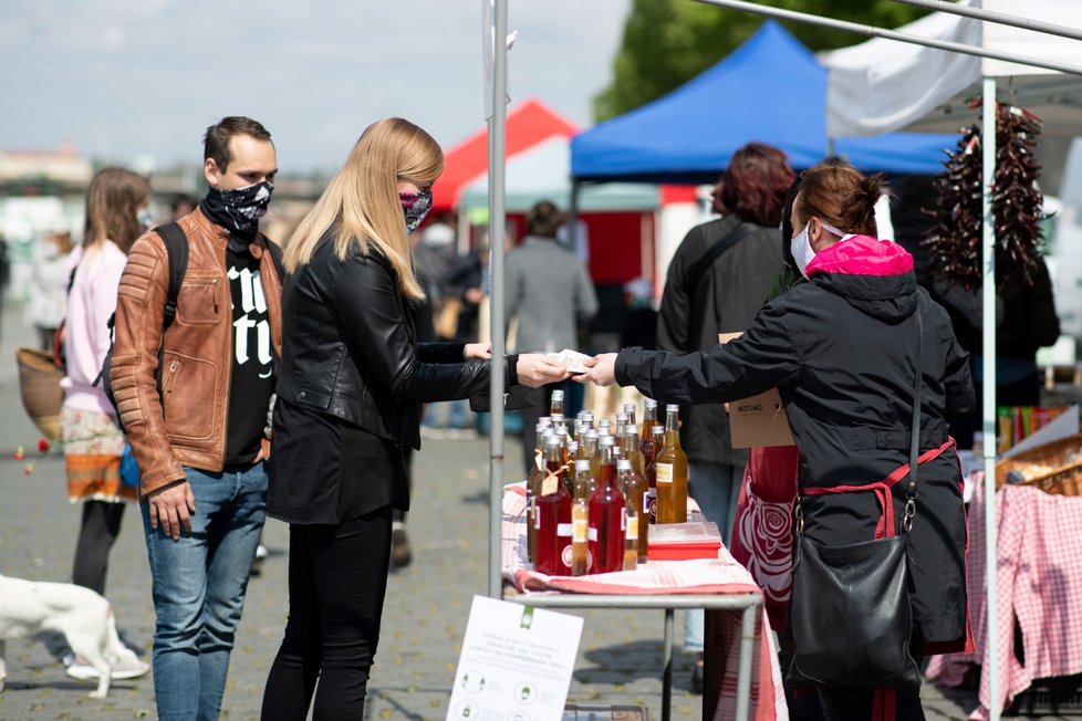 Farmářské trhy na pražské Náplavce v sobotu 25. 4. 2020